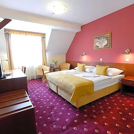 Tilia Hotel